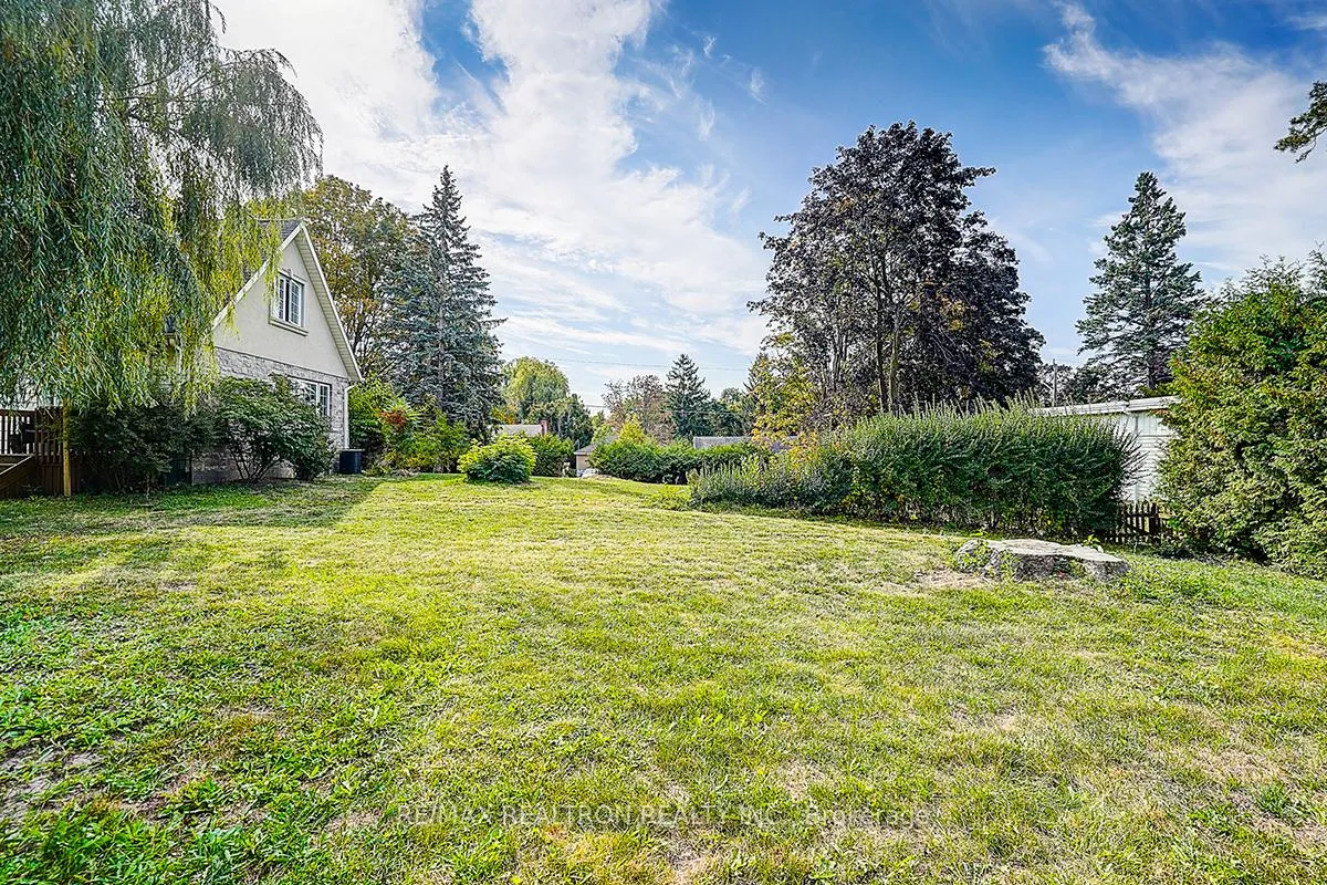 Photo 8 of 900 Parklane Avenue, Oshawa, Eastdale — HOMEH