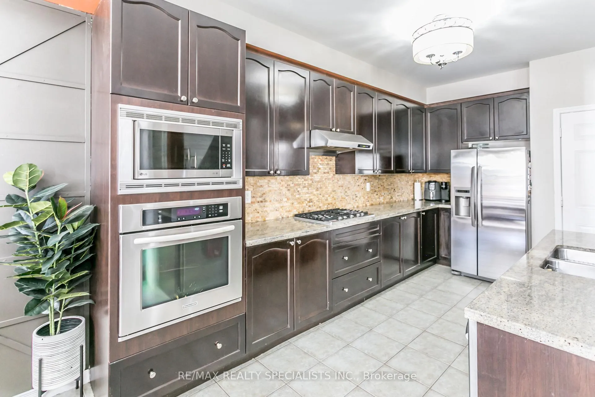 Photo 11 of 1579 Edgecroft Drive, Pickering, Duffin Heights — HOMEH