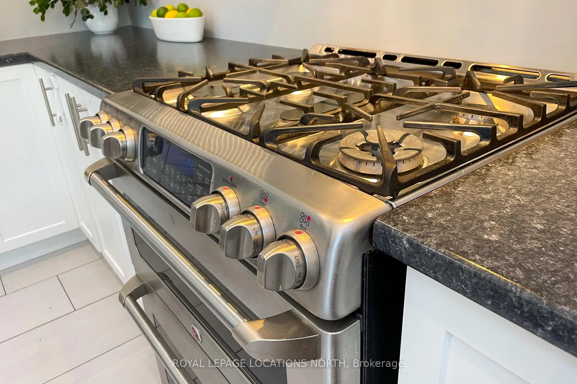 Photo 7 of 29 Garbutt Crescent, Collingwood — HOMEH