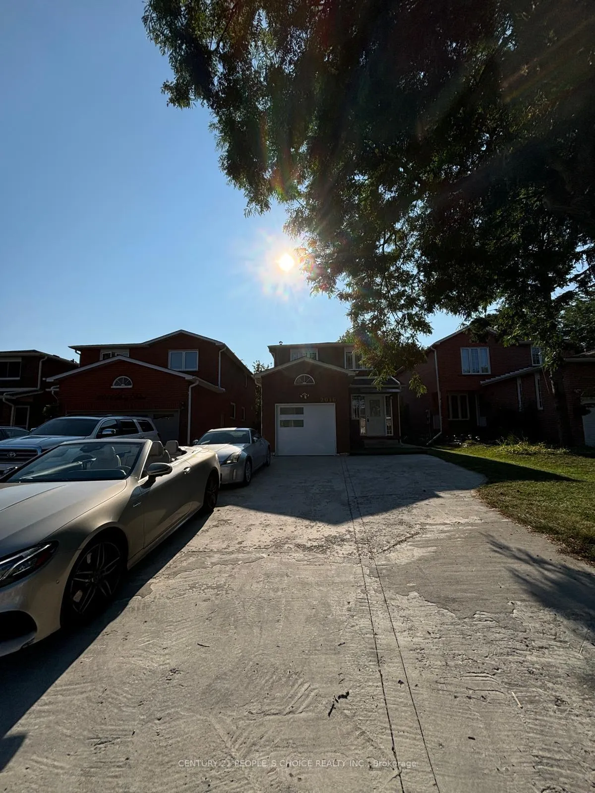 Photo 2 of 2016 Shay Drive, Pickering, Brock Ridge — HOMEH