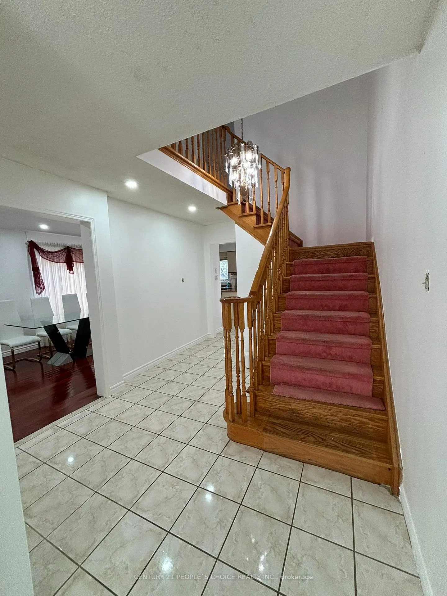 Photo 4 of 2016 Shay Drive, Pickering, Brock Ridge — HOMEH