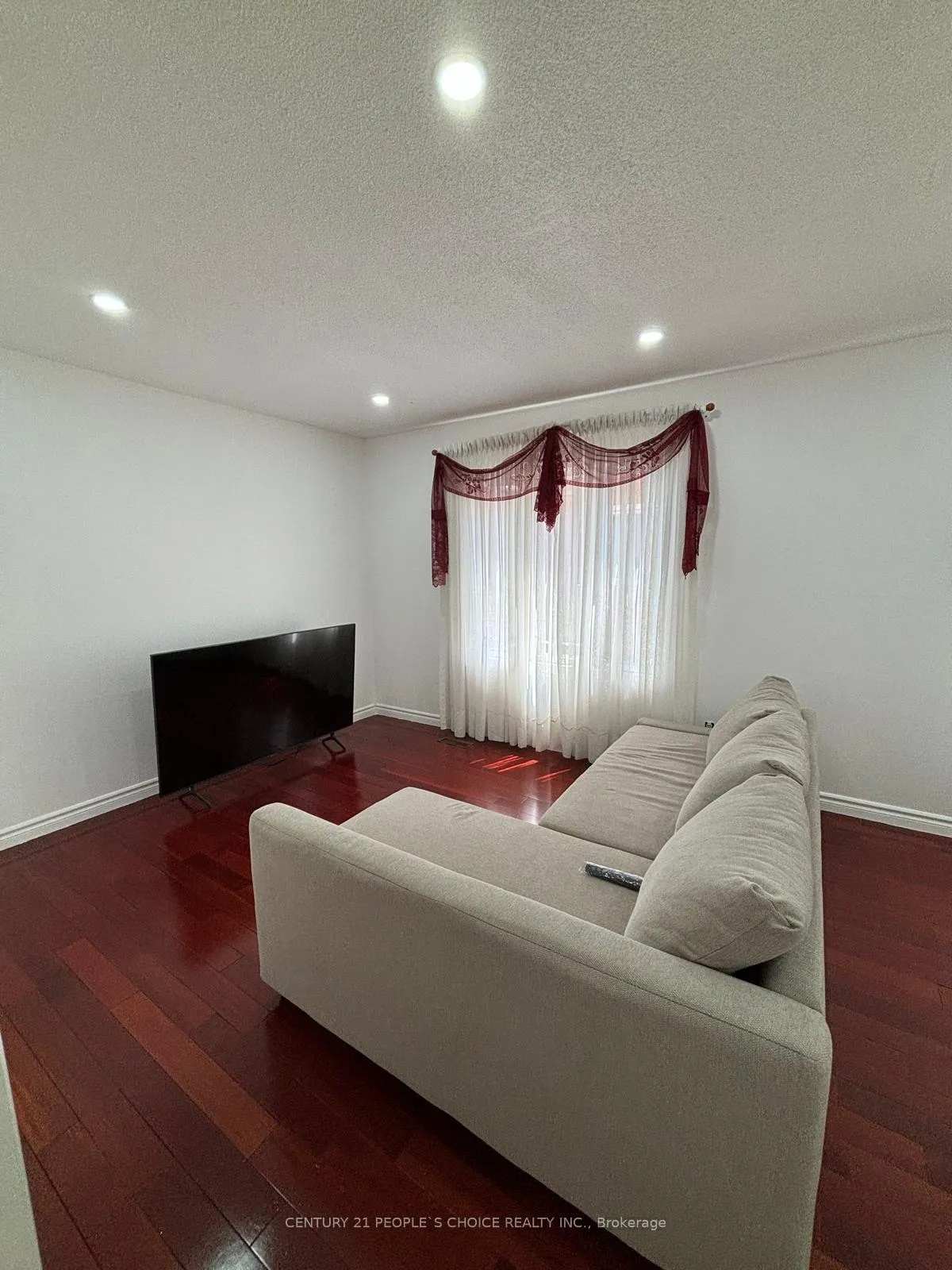 Photo 7 of 2016 Shay Drive, Pickering, Brock Ridge — HOMEH