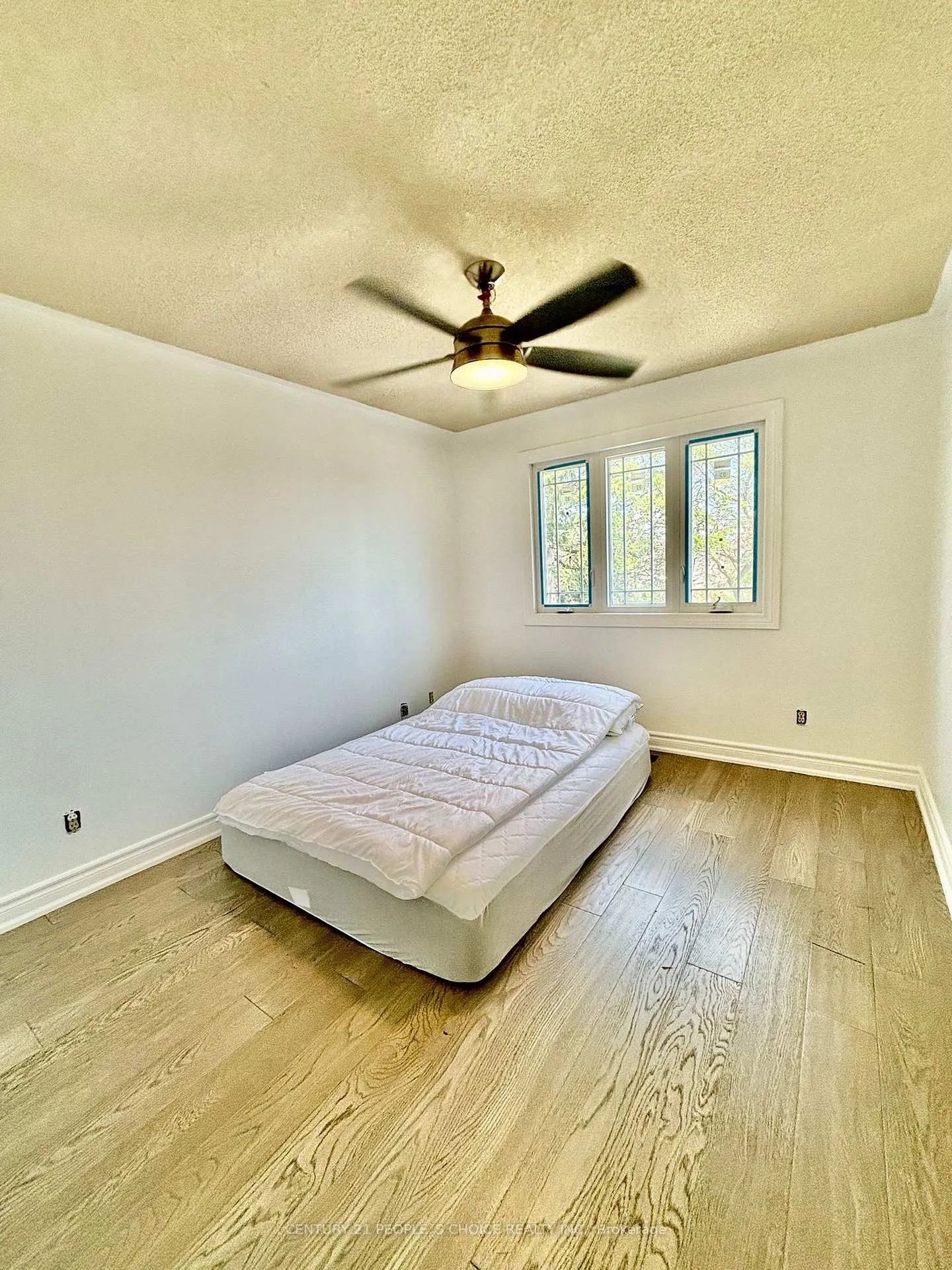 Photo 11 of 2016 Shay Drive, Pickering, Brock Ridge — HOMEH
