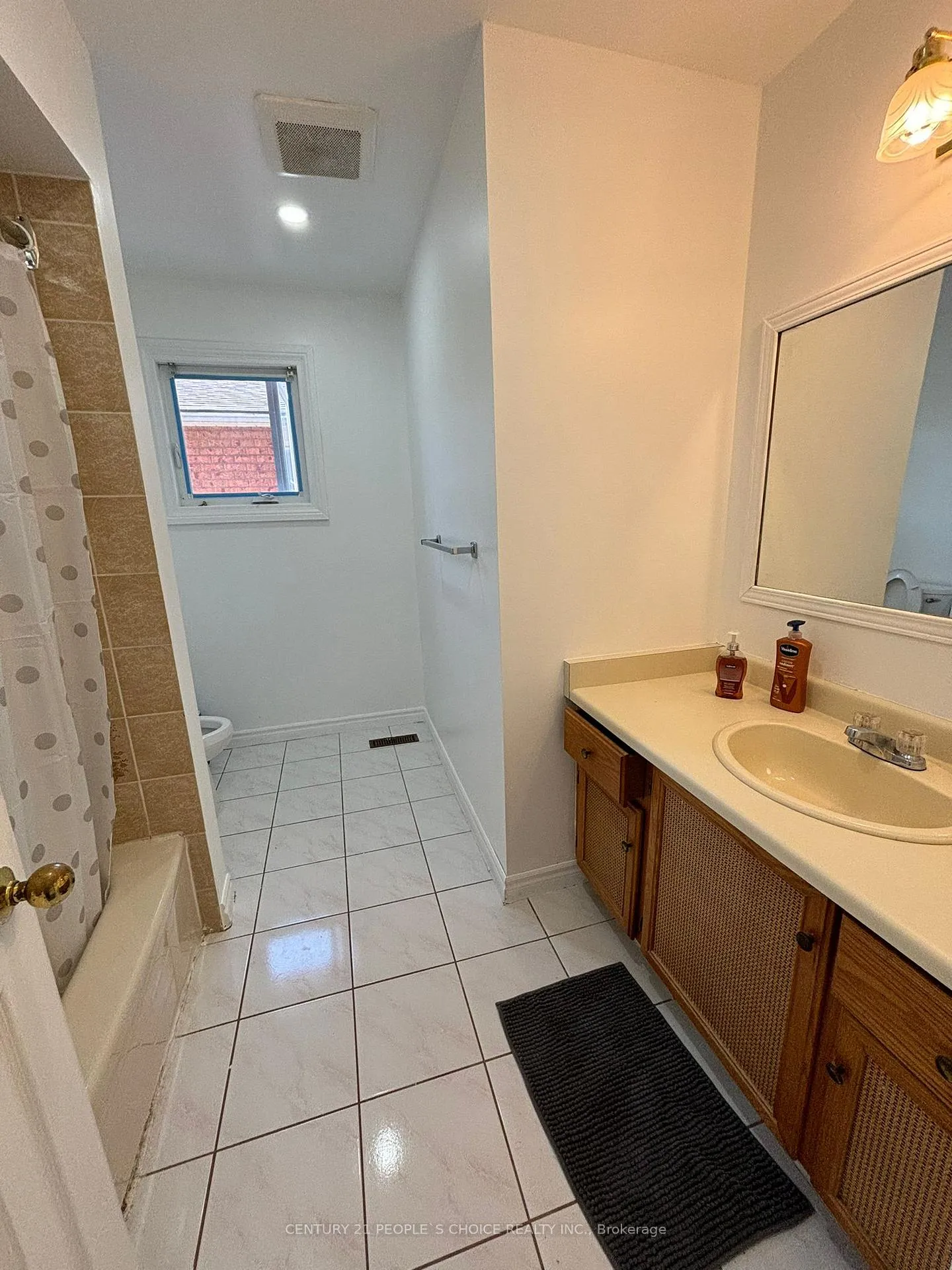 Photo 13 of 2016 Shay Drive, Pickering, Brock Ridge — HOMEH