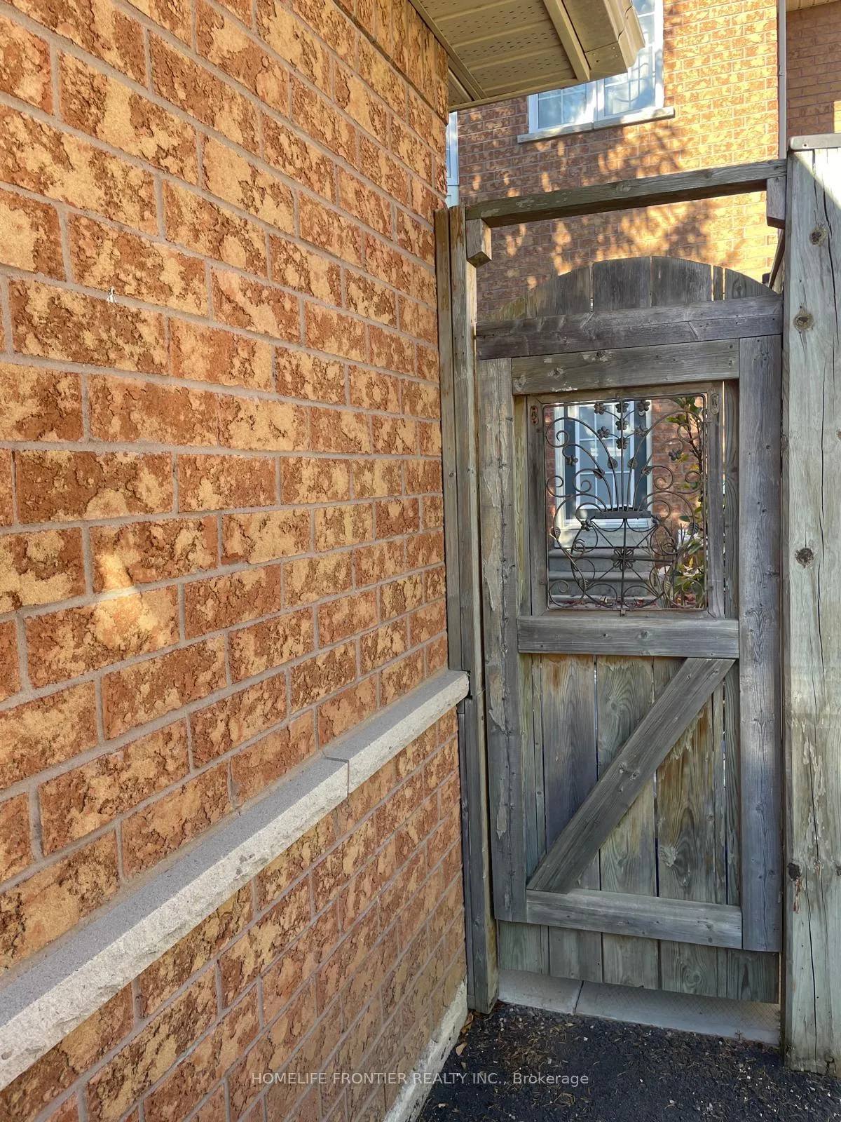 Photo 5 of 1 Ocean Avenue, Vaughan, Vellore Village — HOMEH
