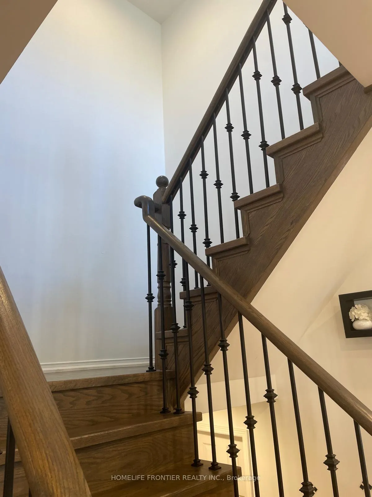 Photo 16 of 1 Ocean Avenue, Vaughan, Vellore Village — HOMEH