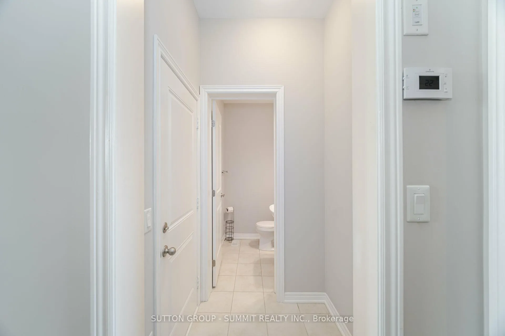 Photo 14 of 39 Bayonne Drive, Hamilton, Stoney Creek Mountain — HOMEH