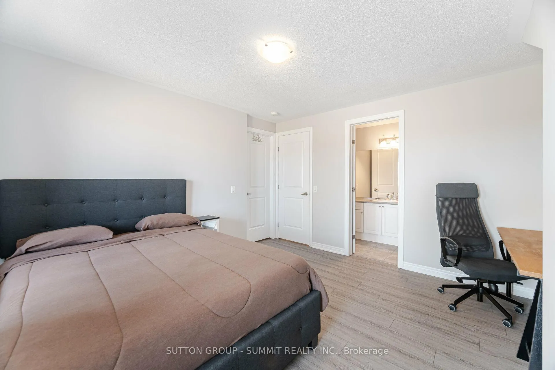 Photo 29 of 39 Bayonne Drive, Hamilton, Stoney Creek Mountain — HOMEH