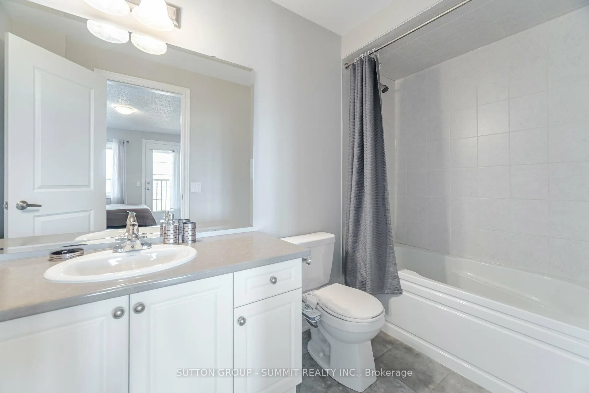 Photo 30 of 39 Bayonne Drive, Hamilton, Stoney Creek Mountain — HOMEH