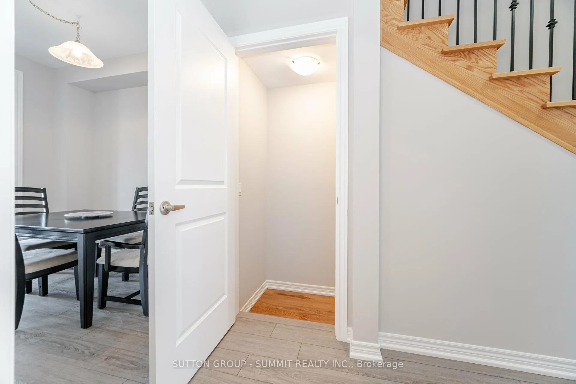 Photo 32 of 39 Bayonne Drive, Hamilton, Stoney Creek Mountain — HOMEH