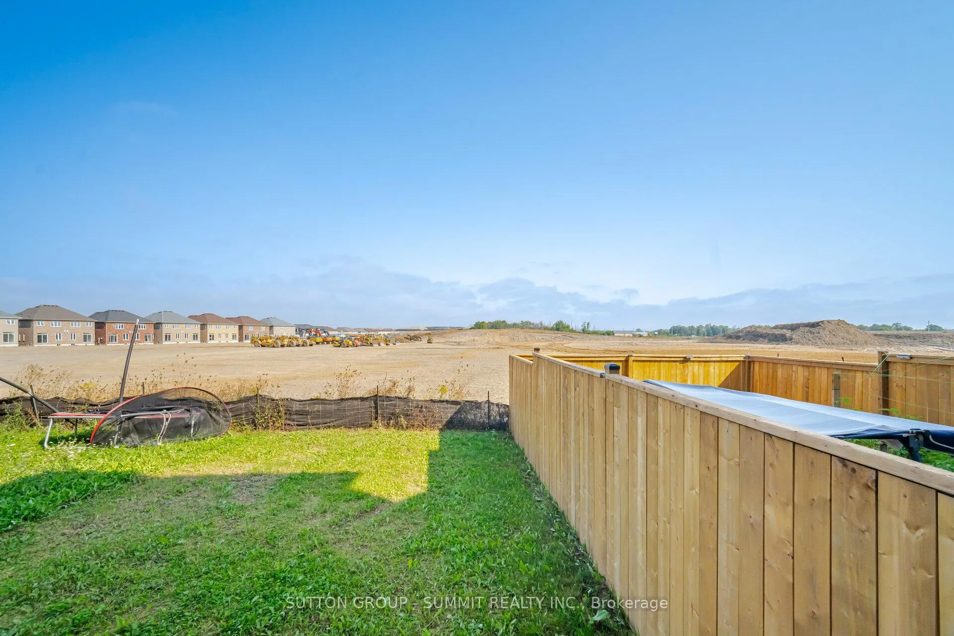 Photo 35 of 39 Bayonne Drive, Hamilton, Stoney Creek Mountain — HOMEH