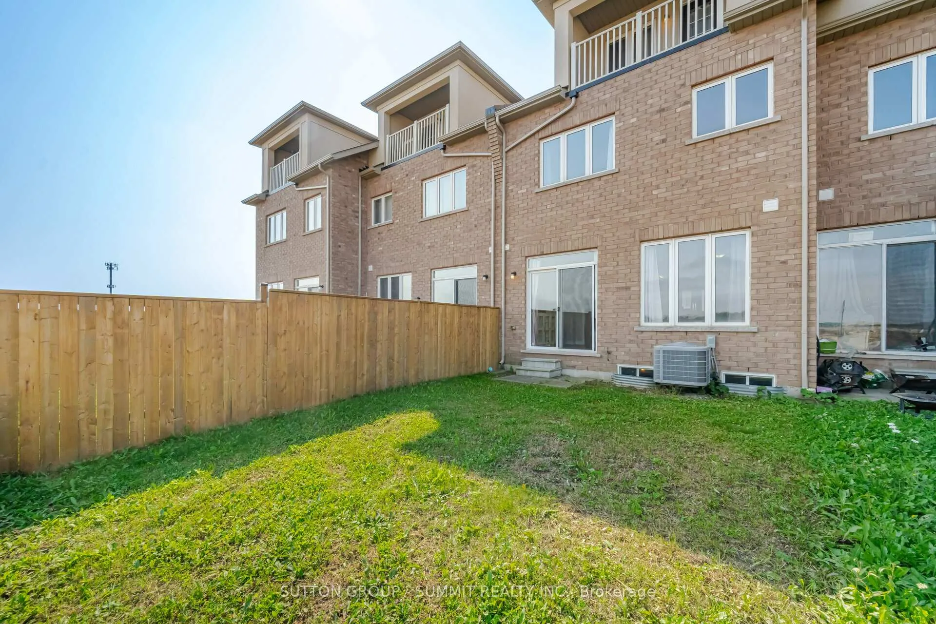 Photo 37 of 39 Bayonne Drive, Hamilton, Stoney Creek Mountain — HOMEH