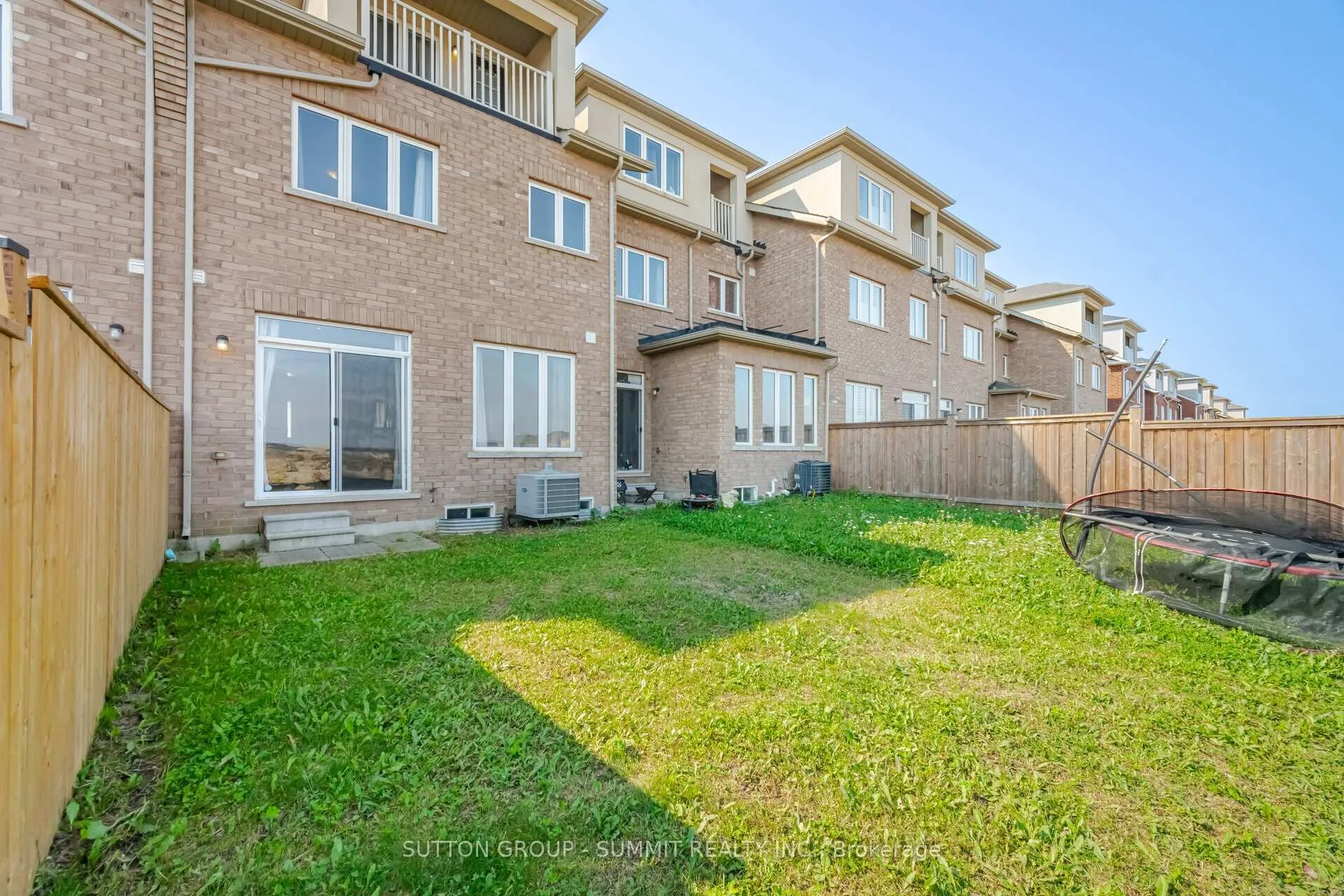 Photo 38 of 39 Bayonne Drive, Hamilton, Stoney Creek Mountain — HOMEH