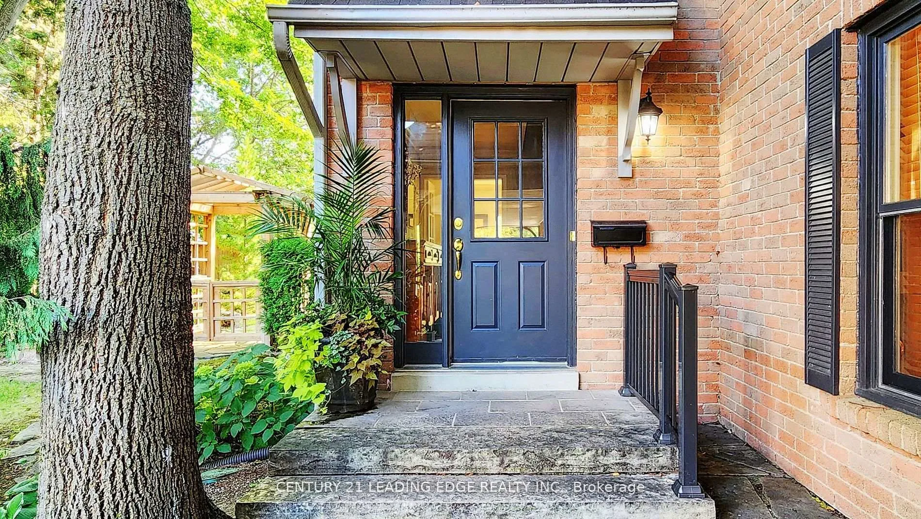 Photo 5 of 34 Rosemead Close, Markham, Unionville — HOMEH
