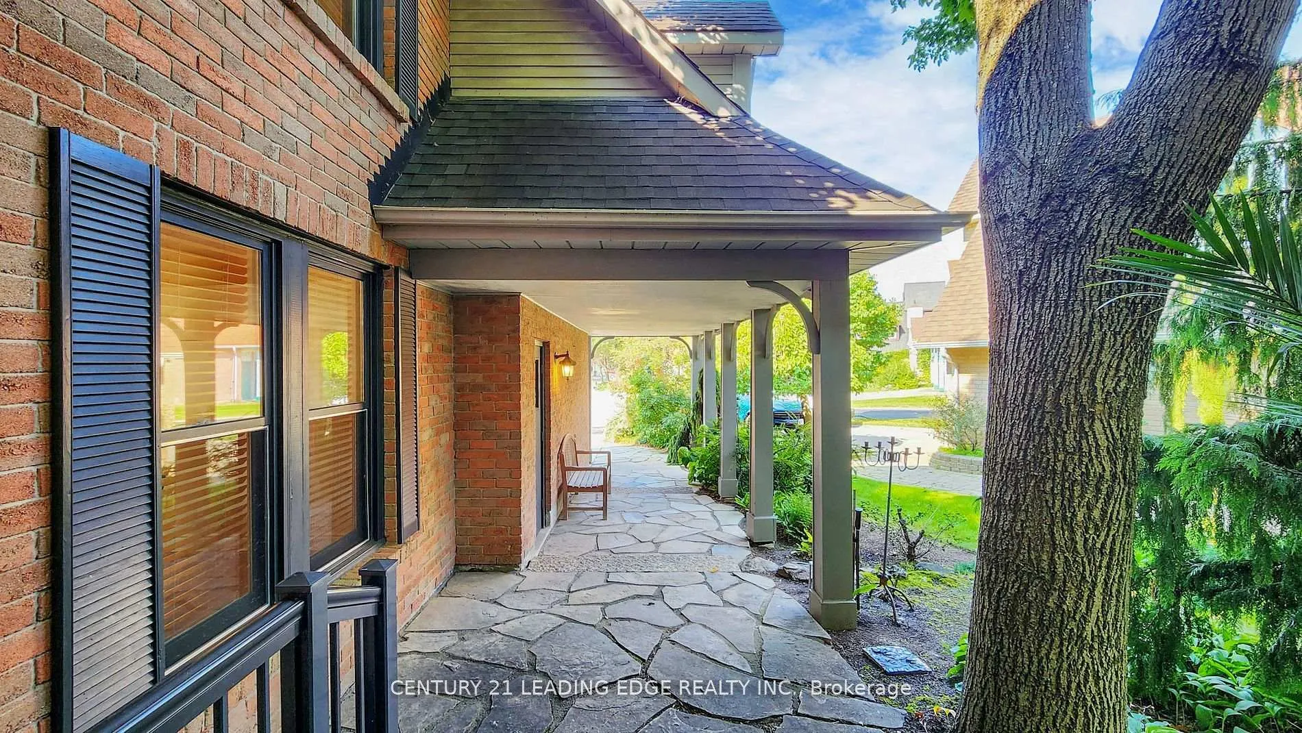 Photo 6 of 34 Rosemead Close, Markham, Unionville — HOMEH