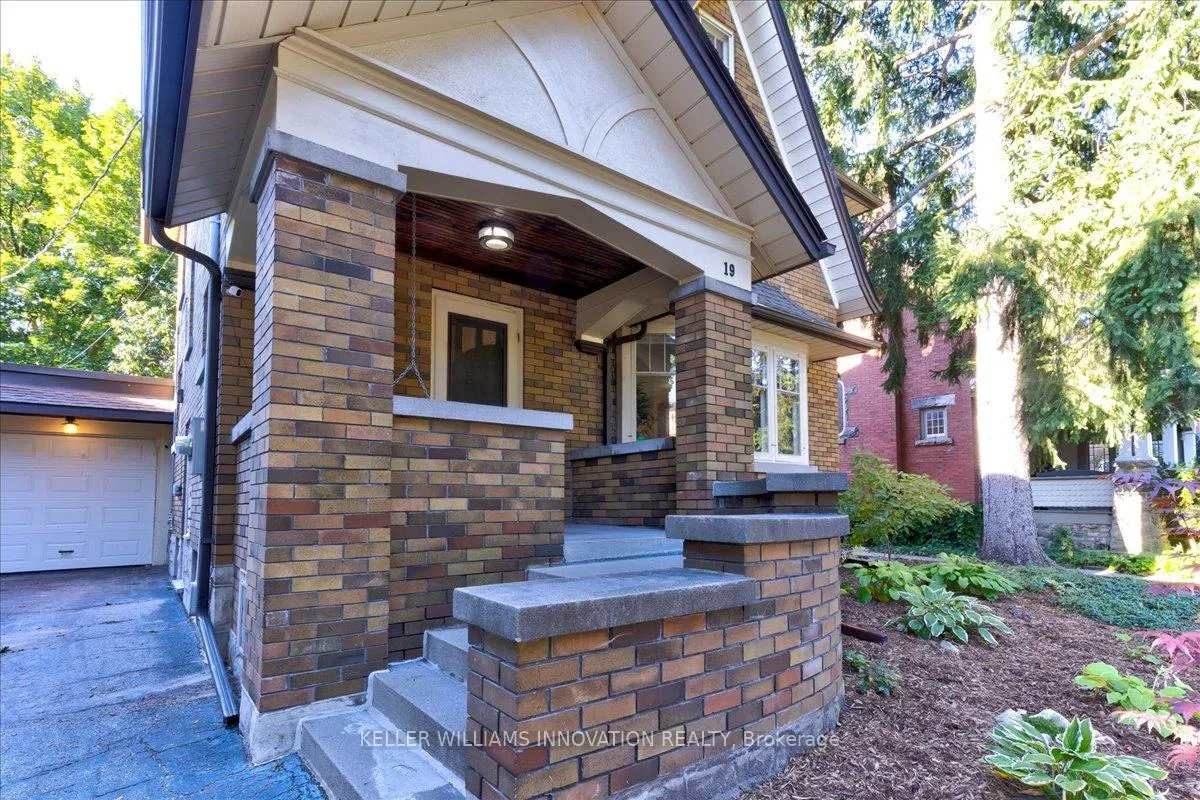 Photo 3 of 19 Homewood Avenue, Kitchener — HOMEH