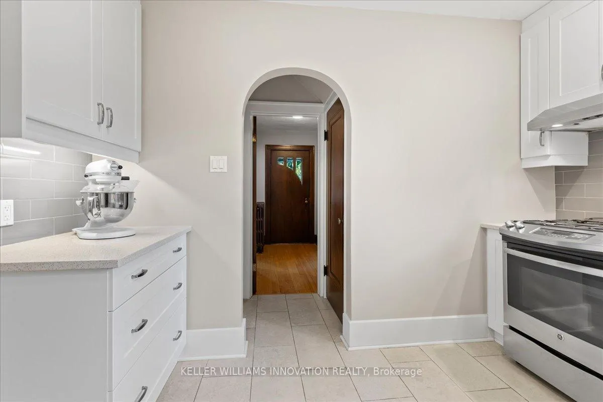 Photo 20 of 19 Homewood Avenue, Kitchener — HOMEH