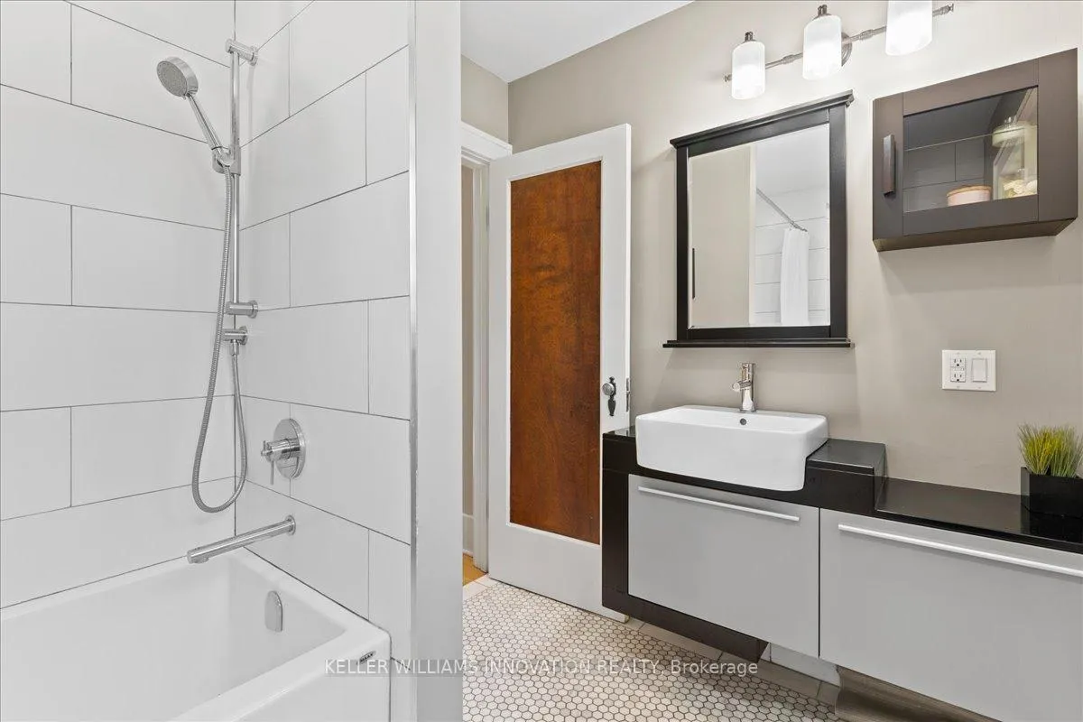 Photo 27 of 19 Homewood Avenue, Kitchener — HOMEH