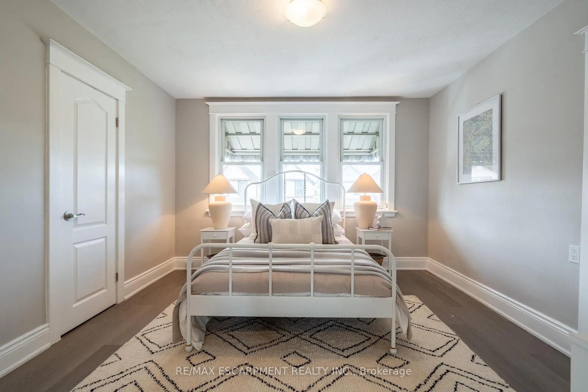 Photo 19 of 242 Glendale Avenue N, Hamilton, Crown Point — HOMEH