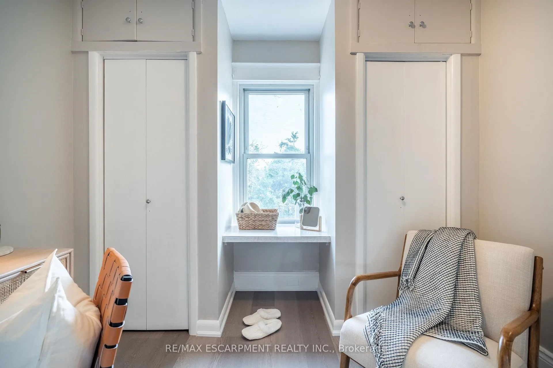 Photo 26 of 242 Glendale Avenue N, Hamilton, Crown Point — HOMEH