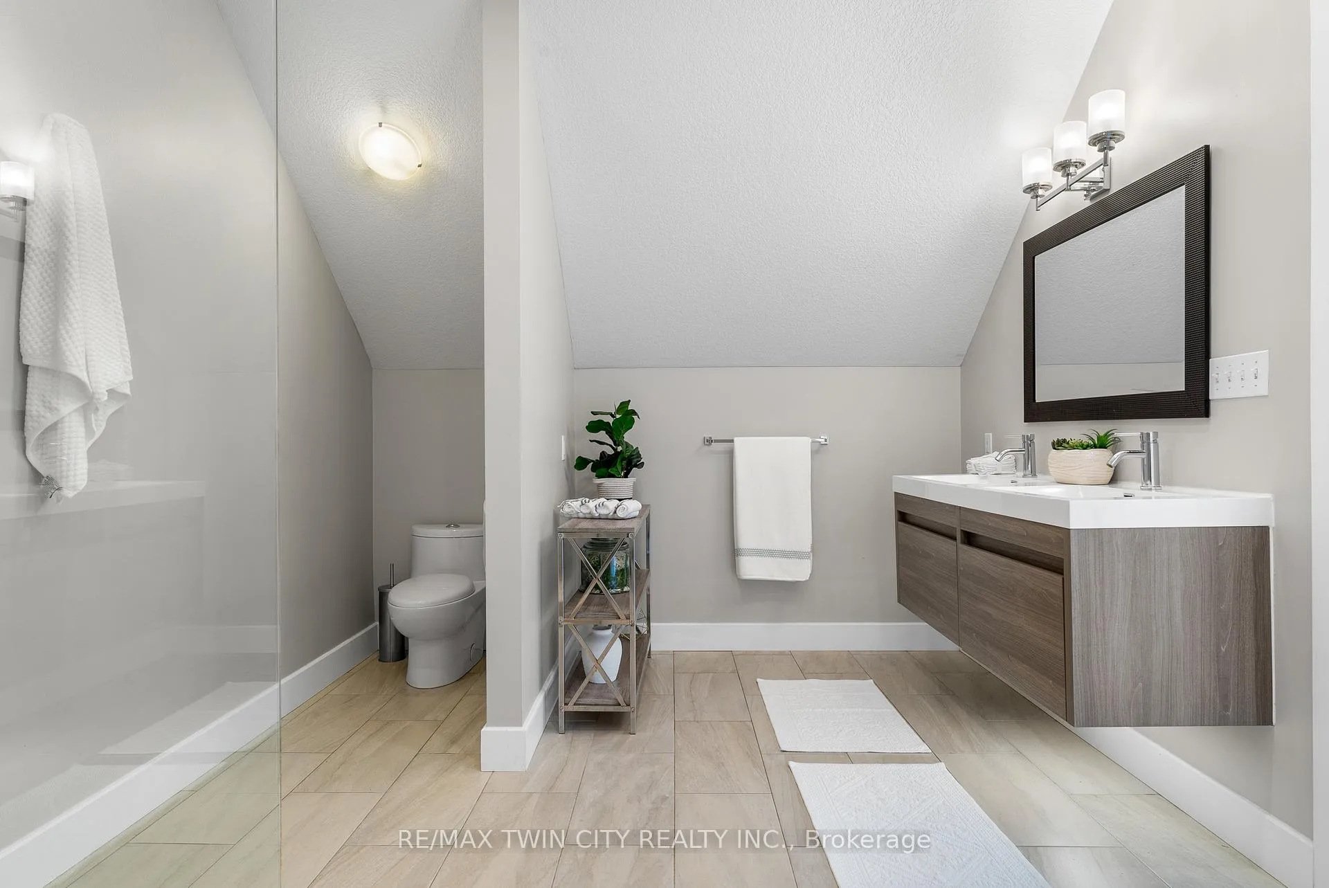 Photo 21 of 1811 Sawmill Road, Woolwich — HOMEH