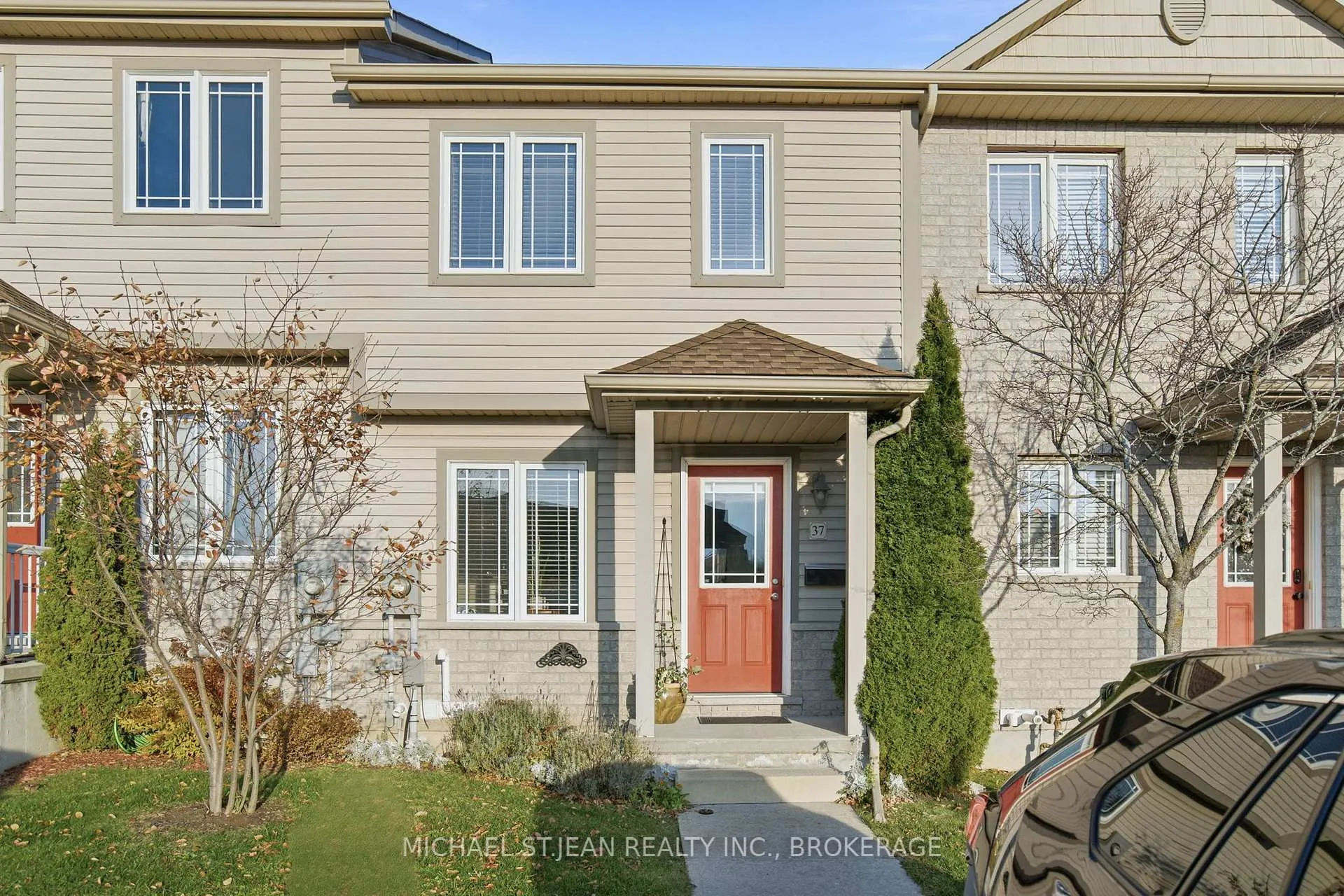 Photo 2 of Unit 37, 10 Foxglove Crescent, Kitchener — HOMEH