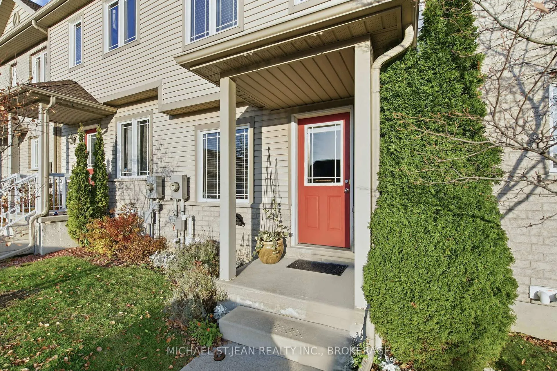 Photo 3 of Unit 37, 10 Foxglove Crescent, Kitchener — HOMEH