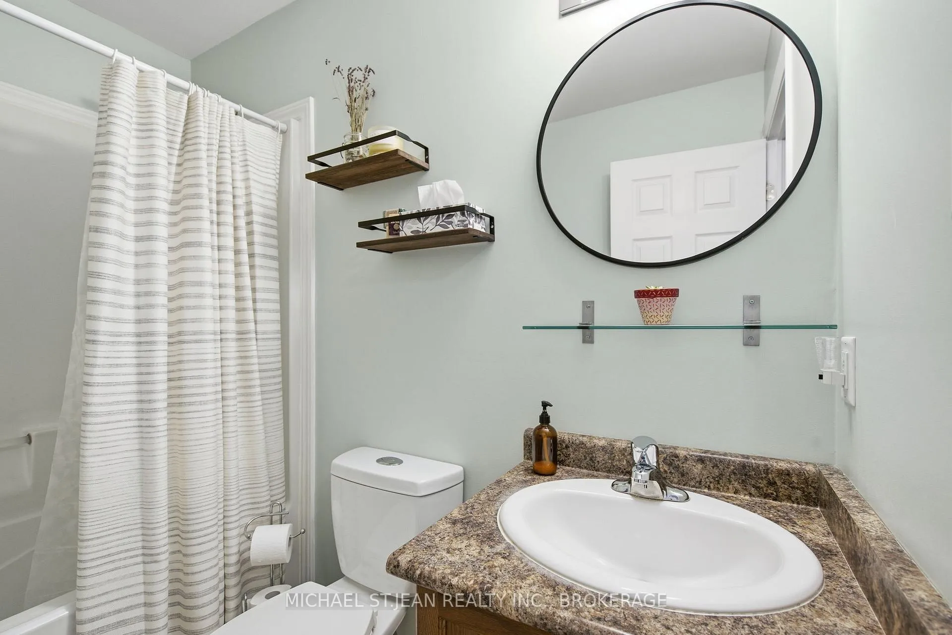 Photo 18 of Unit 37, 10 Foxglove Crescent, Kitchener — HOMEH