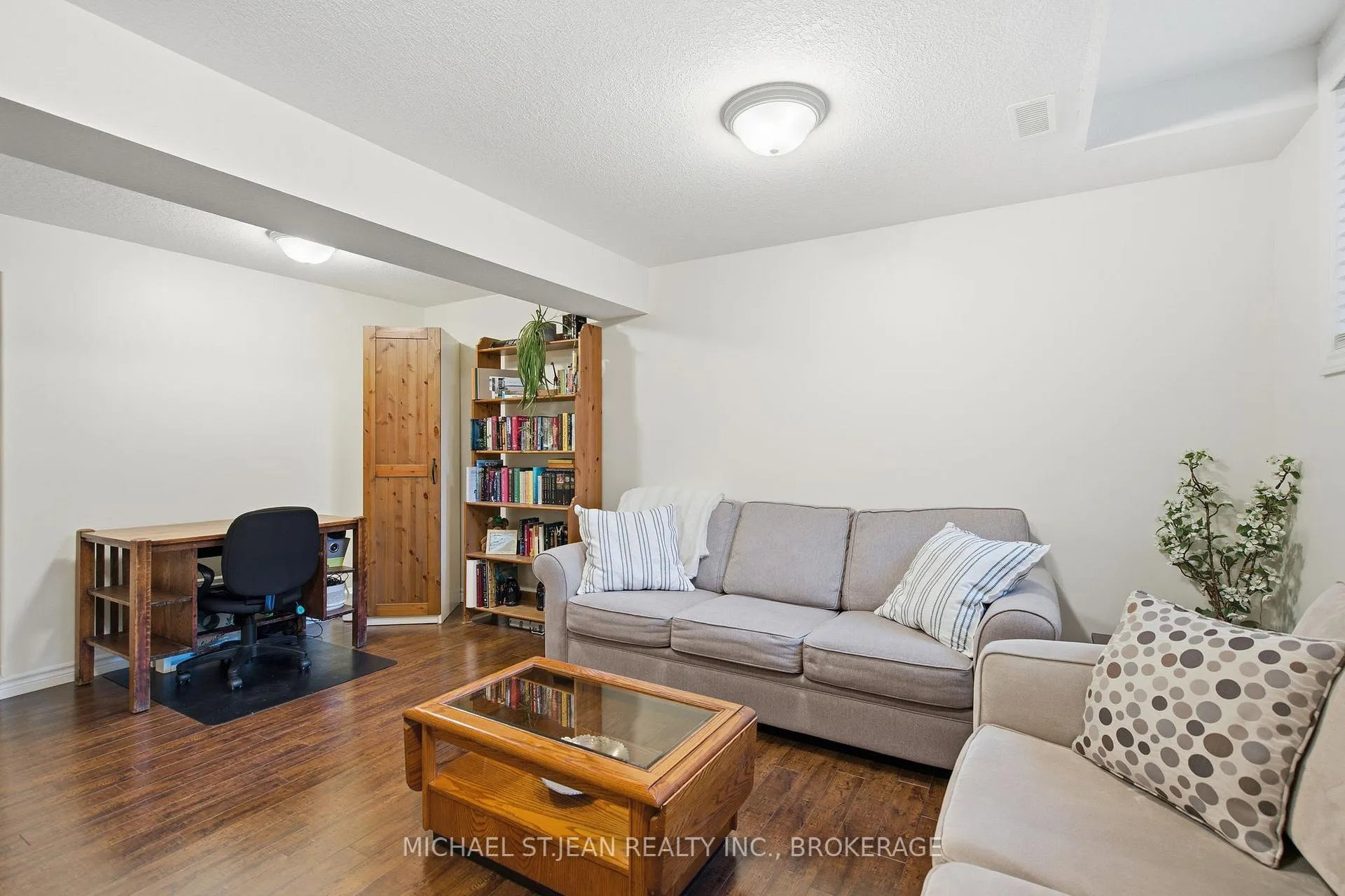 Photo 25 of Unit 37, 10 Foxglove Crescent, Kitchener — HOMEH