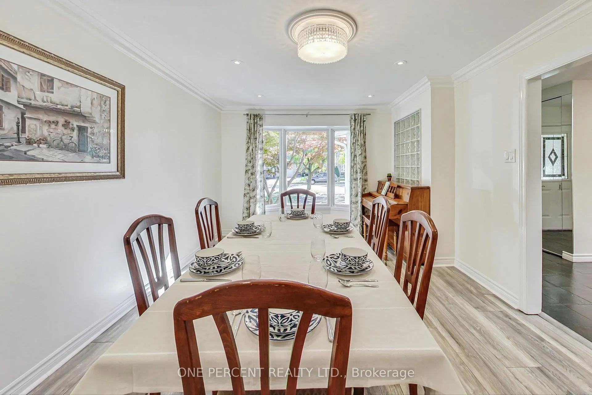 Photo 6 of 40 Mullen Drive, Vaughan, Brownridge — HOMEH