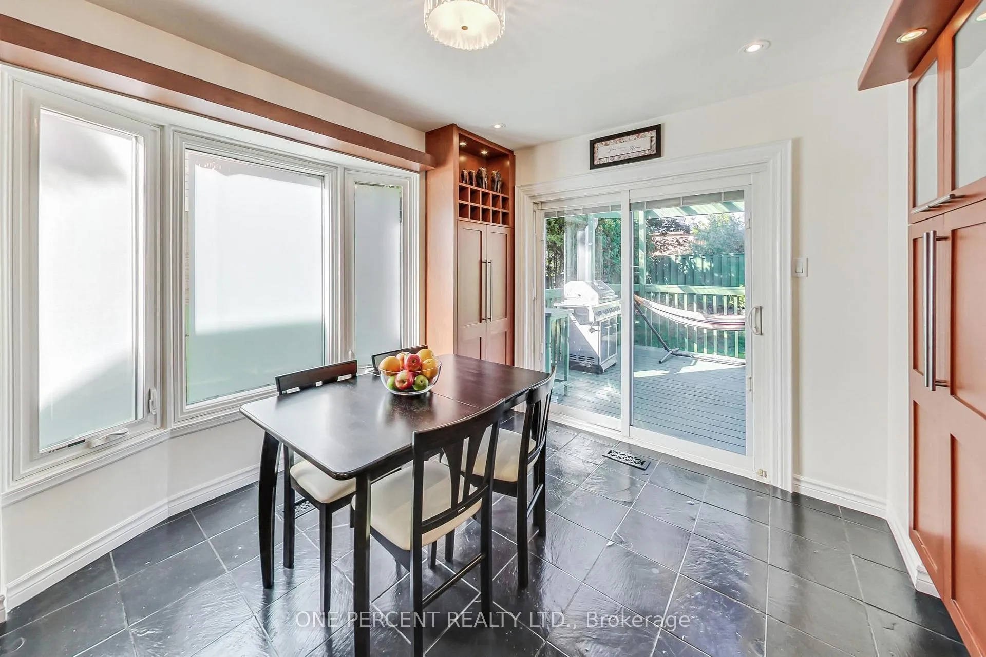 Photo 12 of 40 Mullen Drive, Vaughan, Brownridge — HOMEH