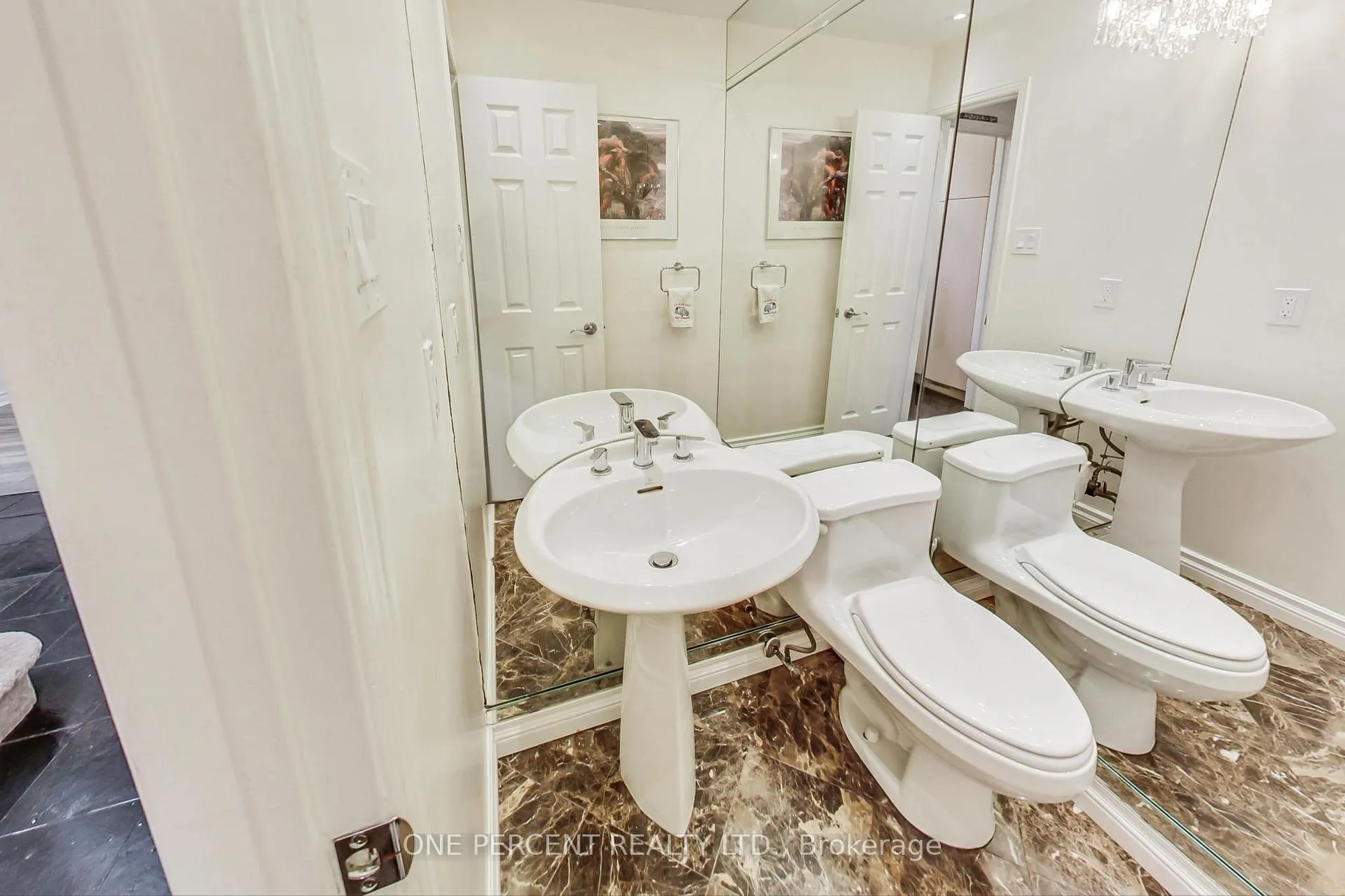 Photo 16 of 40 Mullen Drive, Vaughan, Brownridge — HOMEH