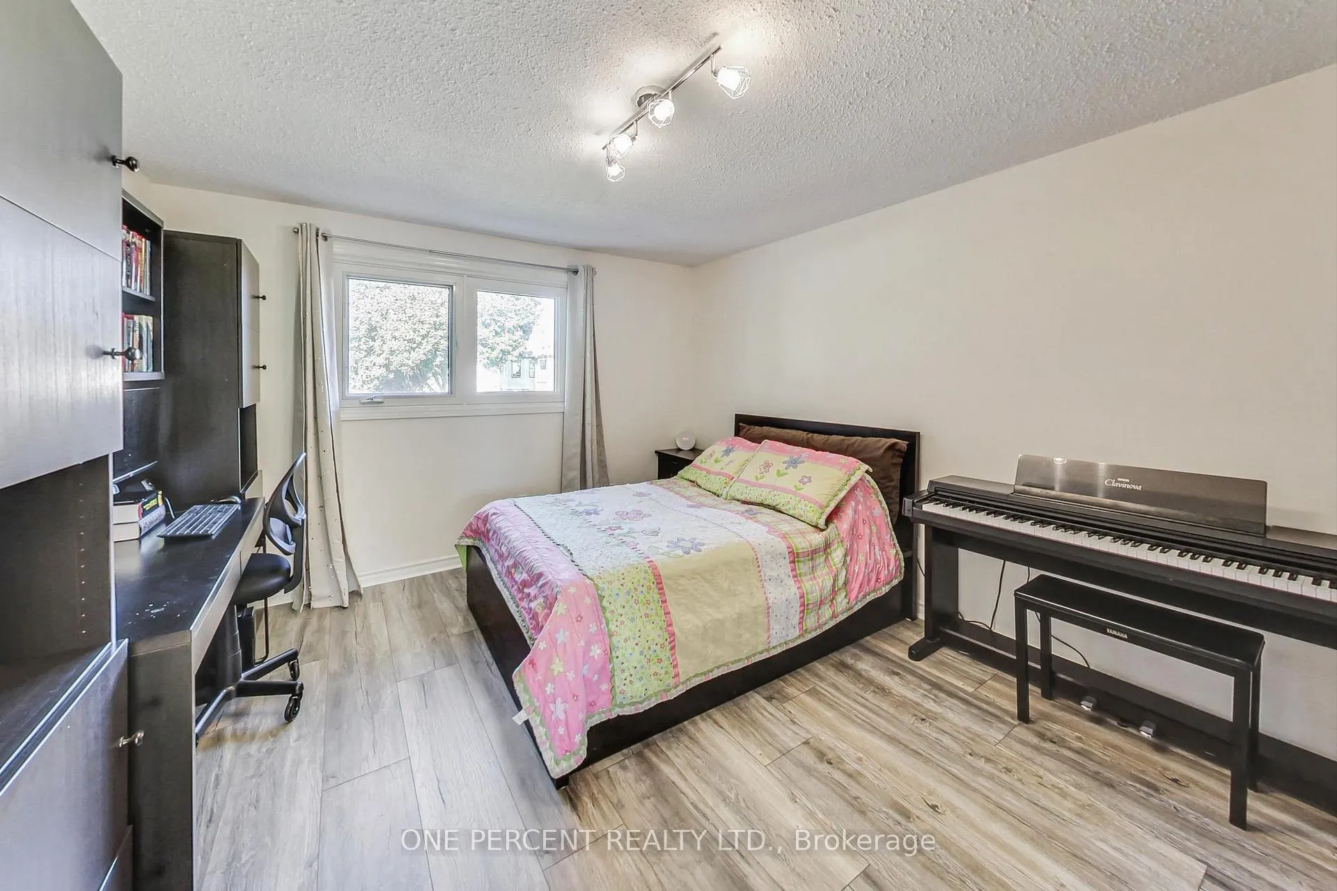 Photo 22 of 40 Mullen Drive, Vaughan, Brownridge — HOMEH