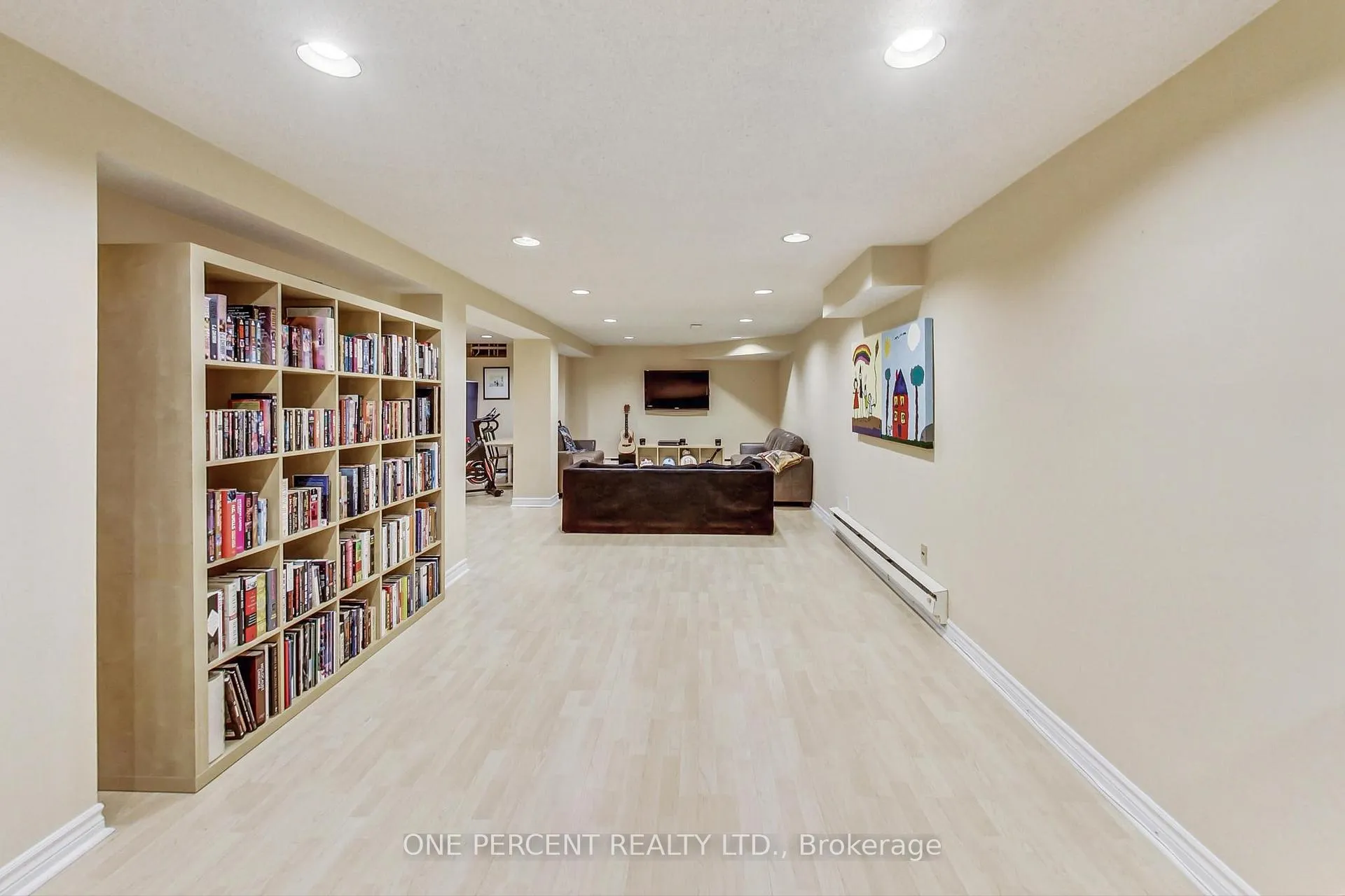 Photo 31 of 40 Mullen Drive, Vaughan, Brownridge — HOMEH