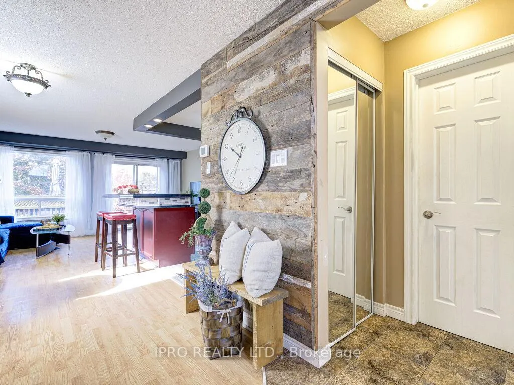 Photo 5 of 36 Kildonan Crescent, Hamilton, Waterdown — HOMEH