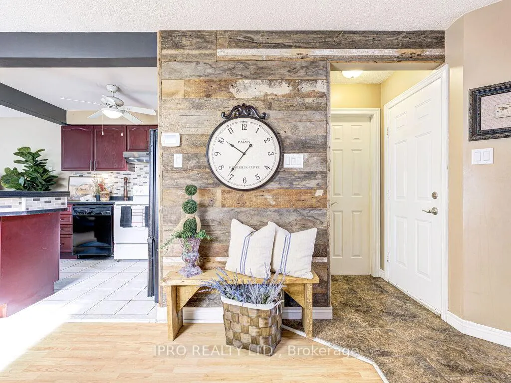 Photo 7 of 36 Kildonan Crescent, Hamilton, Waterdown — HOMEH