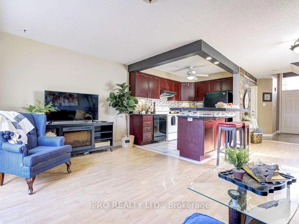 Photo 14 of 36 Kildonan Crescent, Hamilton, Waterdown — HOMEH