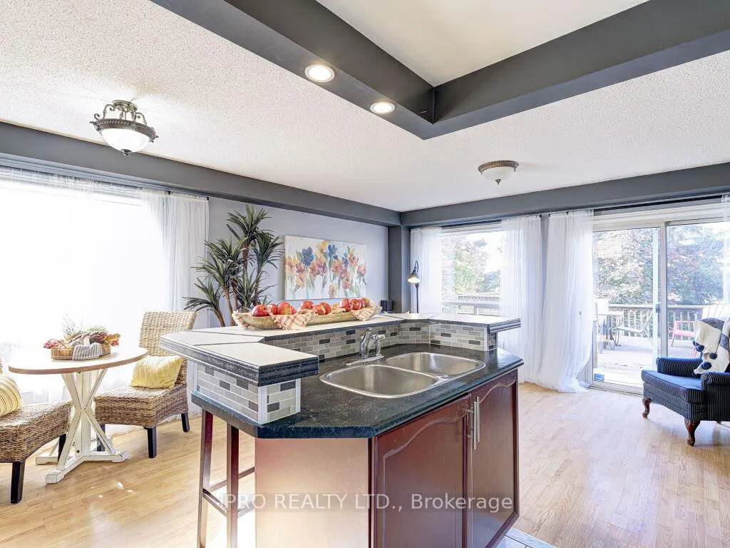 Photo 20 of 36 Kildonan Crescent, Hamilton, Waterdown — HOMEH