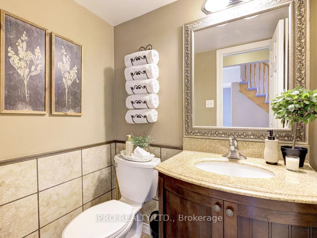 Photo 22 of 36 Kildonan Crescent, Hamilton, Waterdown — HOMEH