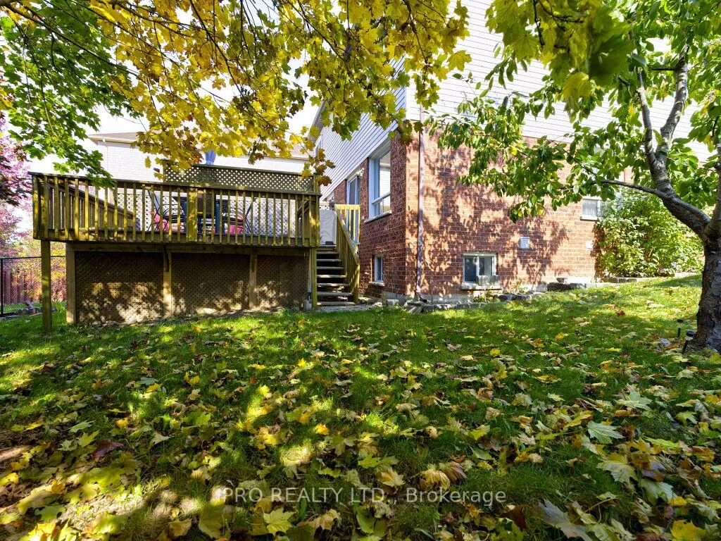 Photo 38 of 36 Kildonan Crescent, Hamilton, Waterdown — HOMEH