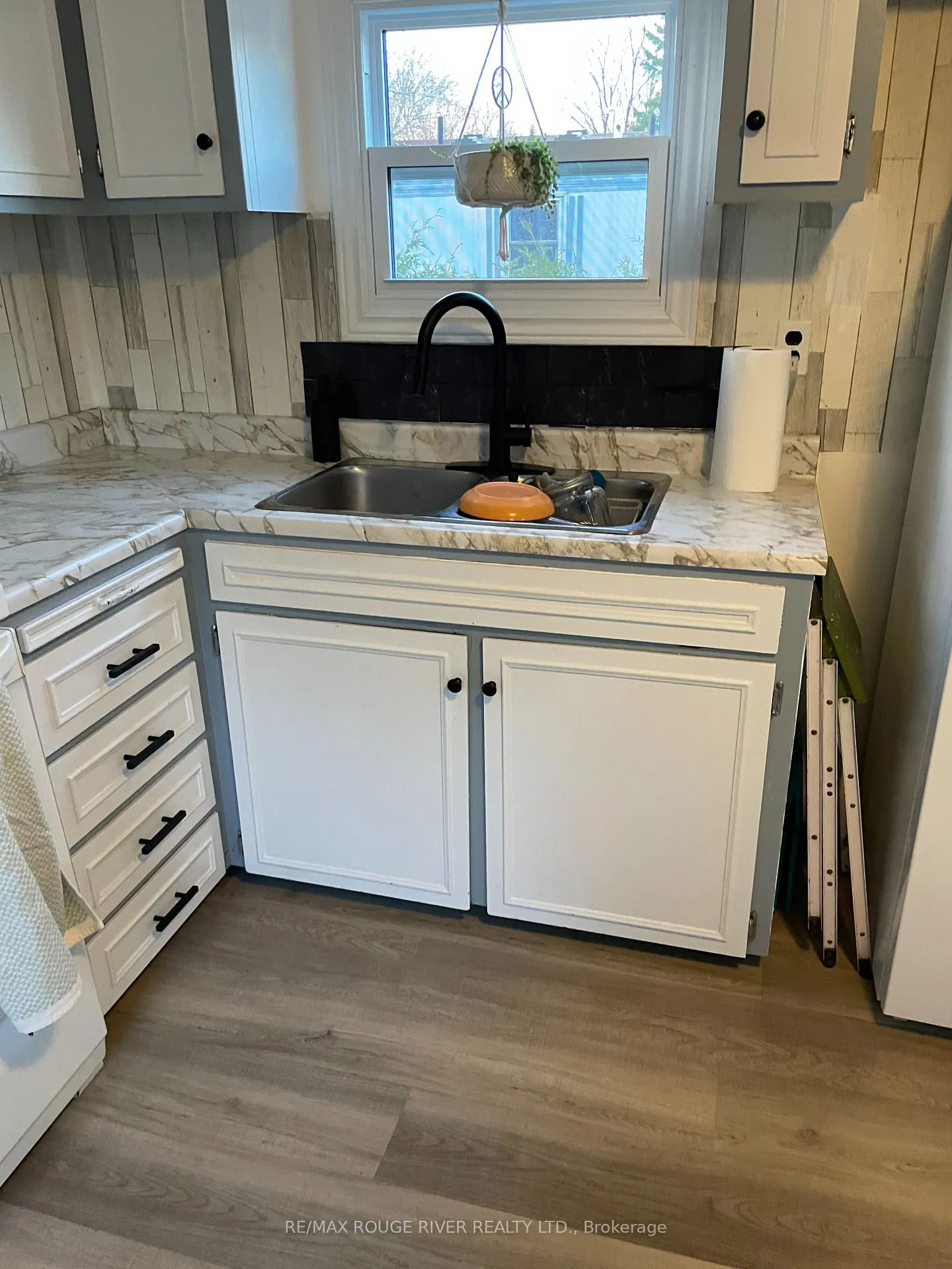 Photo 4 of 22 Valleyview Drive, Hamilton Township, Rural Hamilton — HOMEH