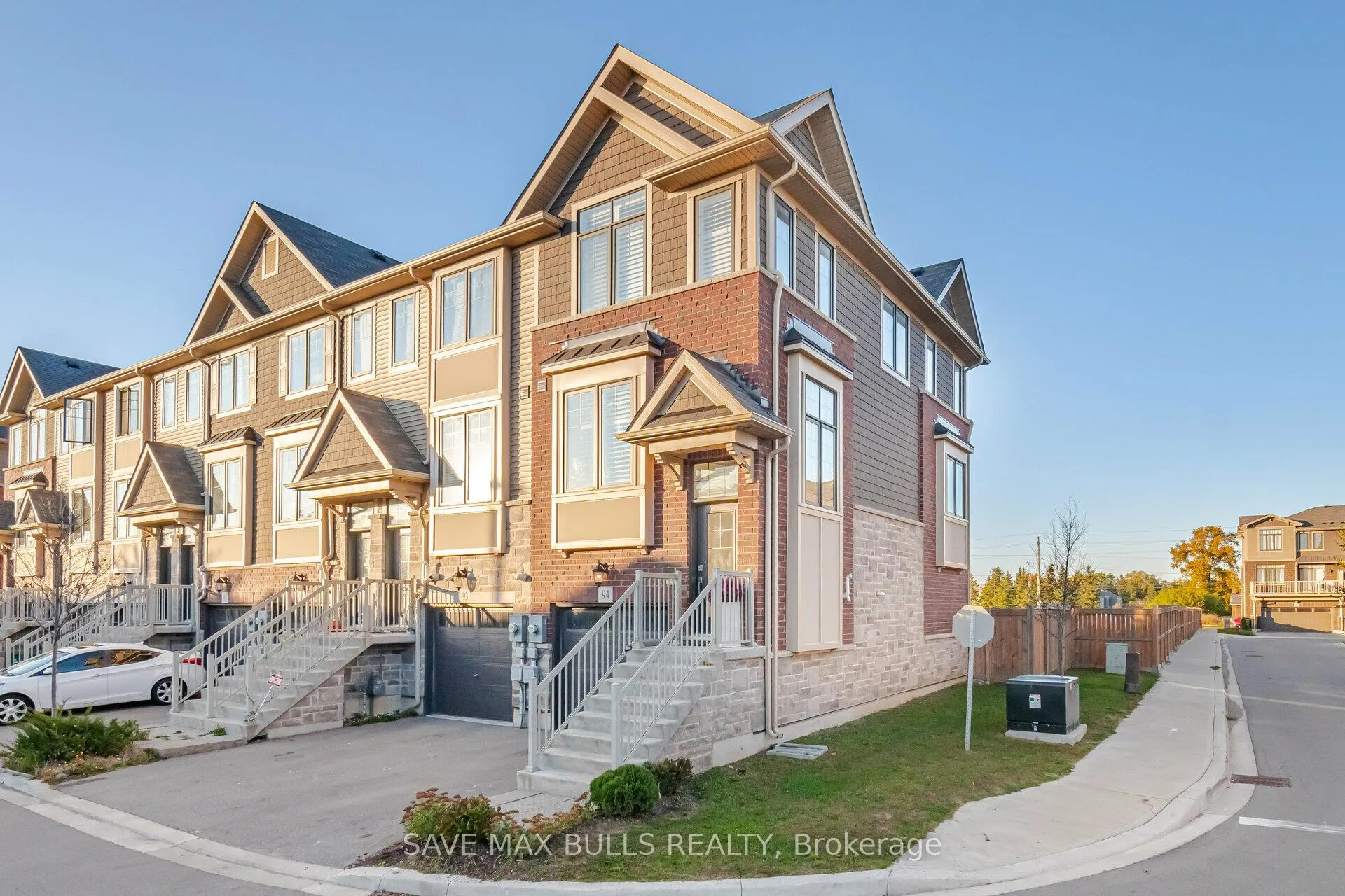 Photo 2 of Unit 94, 1890 Rymal Road E, Hamilton, Stoney Creek Mountain — HOMEH