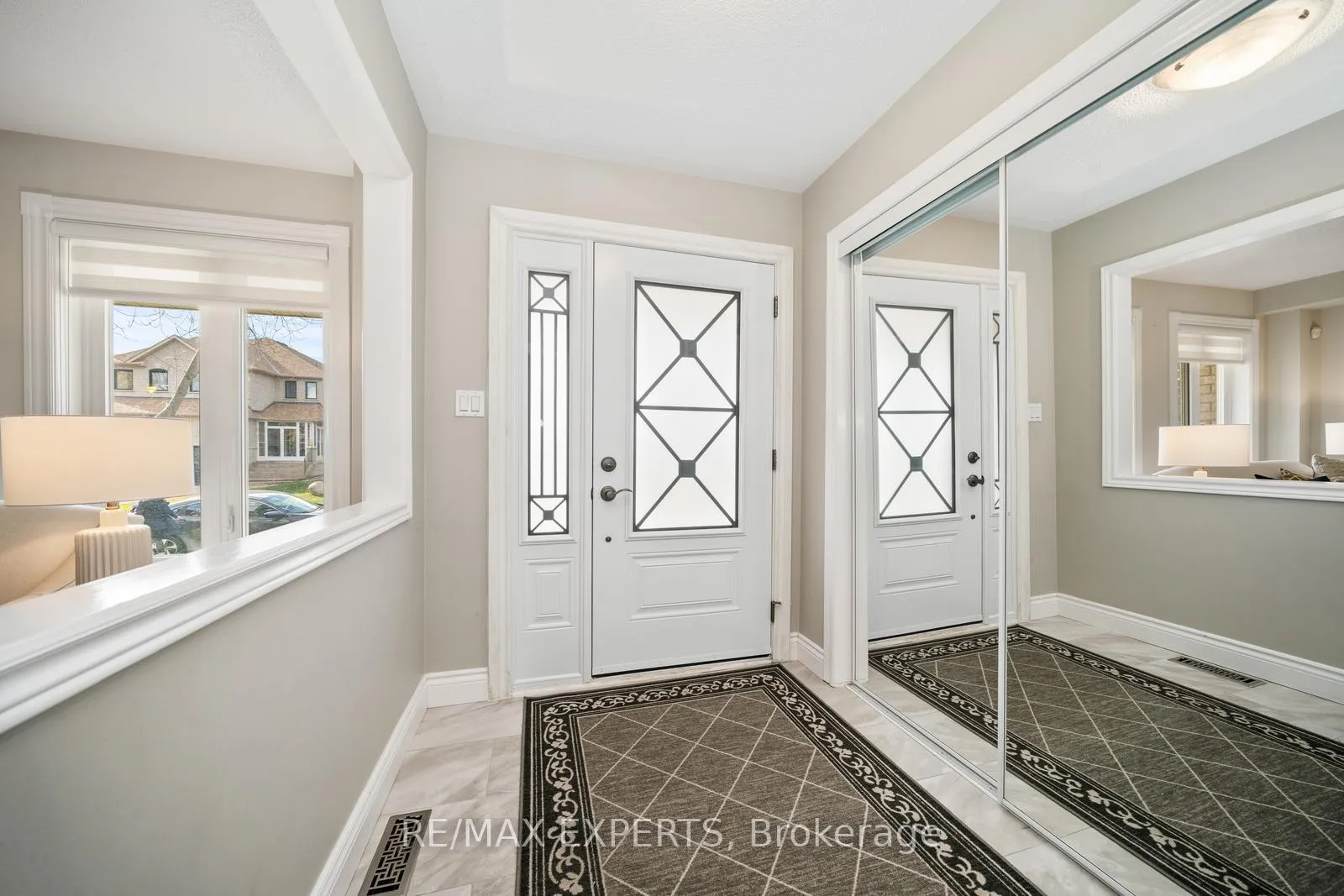 Photo 4 of 53 La Neve Avenue, Vaughan, Sonoma Heights — HOMEH