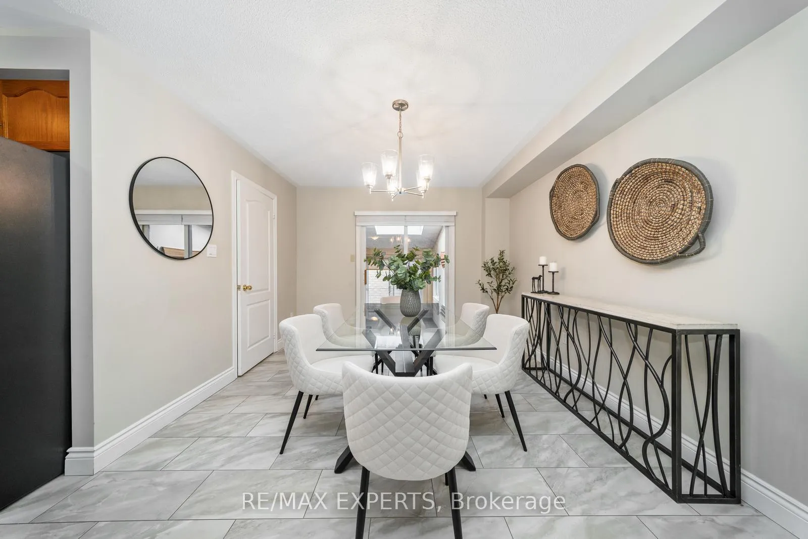 Photo 10 of 53 La Neve Avenue, Vaughan, Sonoma Heights — HOMEH