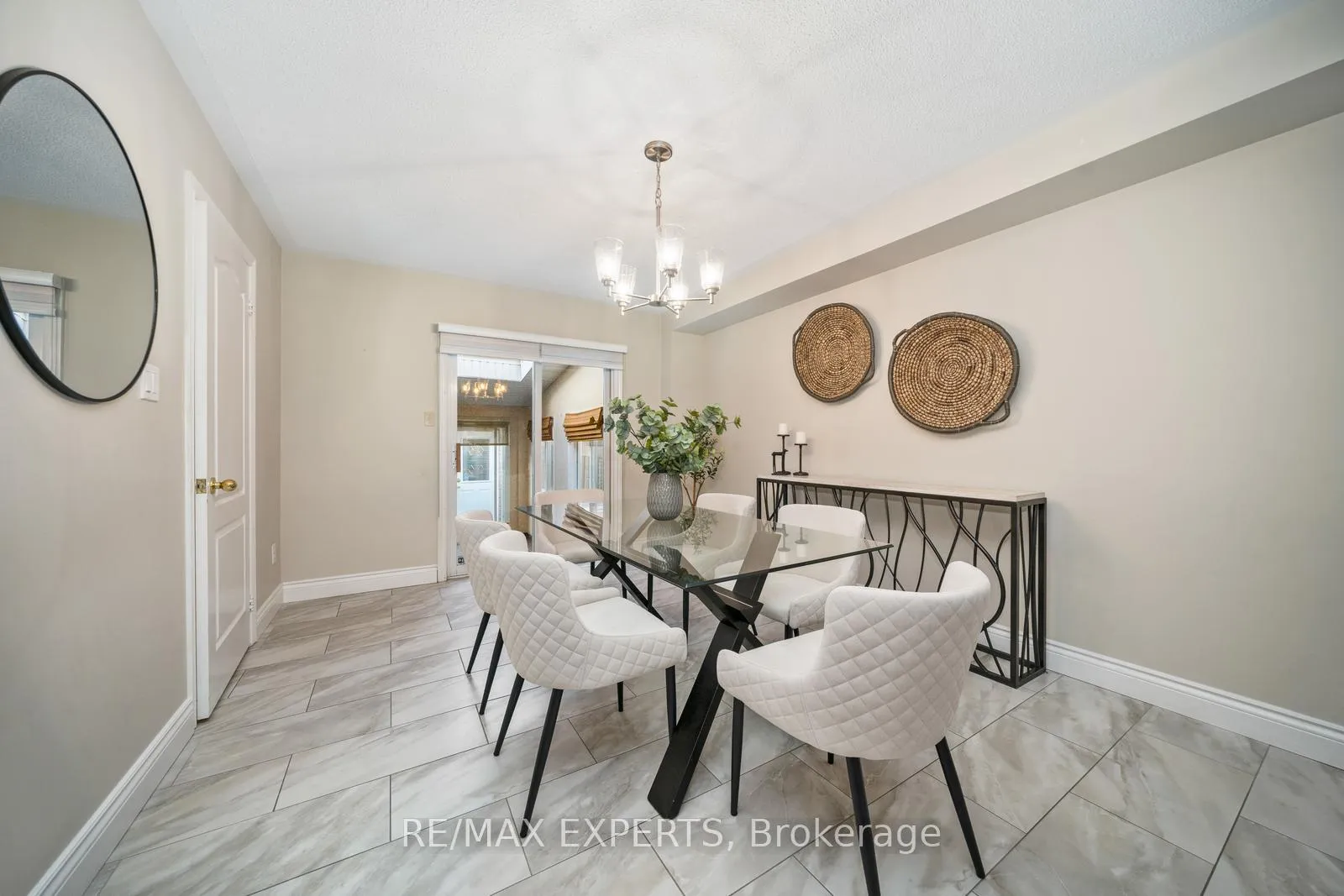 Photo 11 of 53 La Neve Avenue, Vaughan, Sonoma Heights — HOMEH