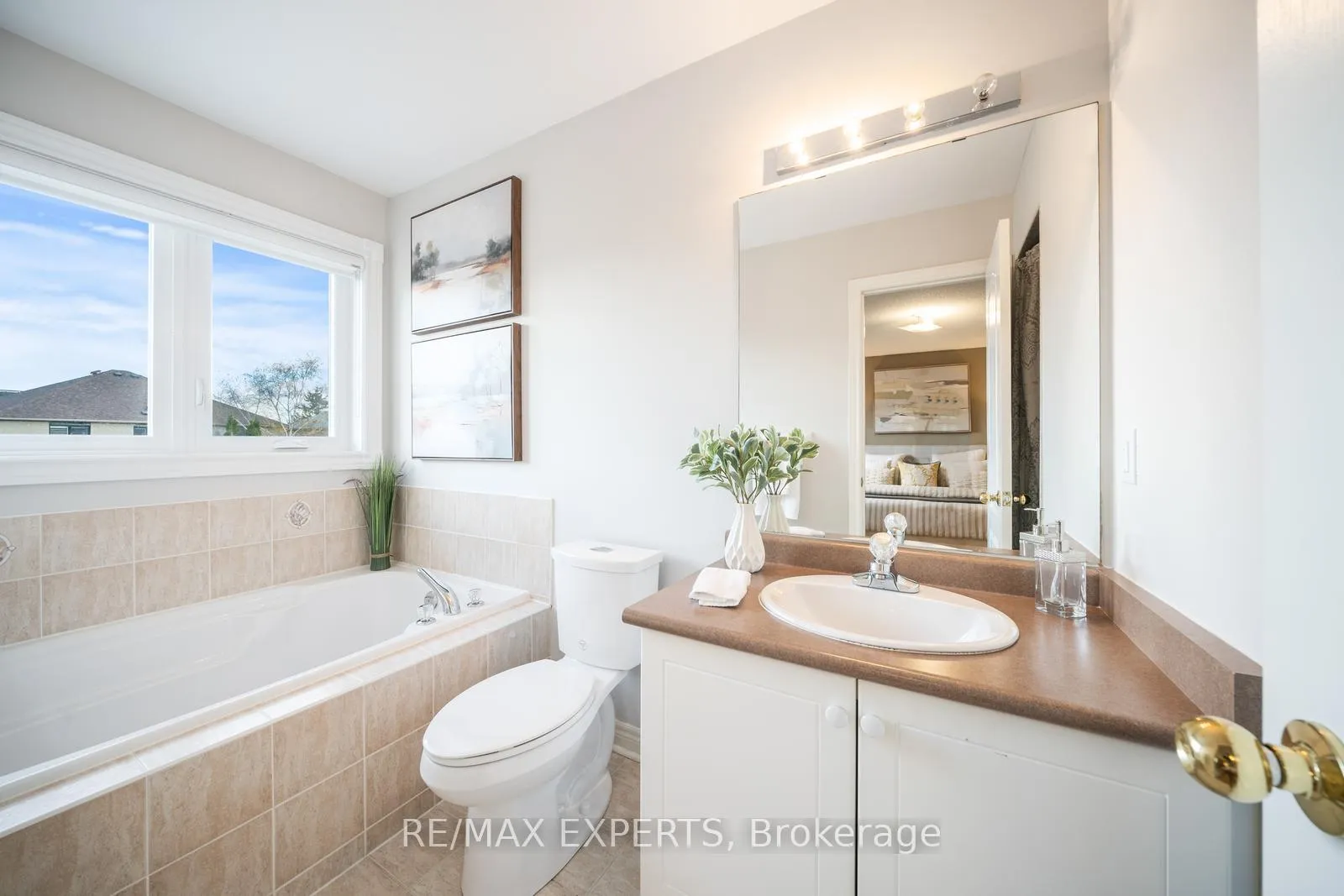 Photo 24 of 53 La Neve Avenue, Vaughan, Sonoma Heights — HOMEH