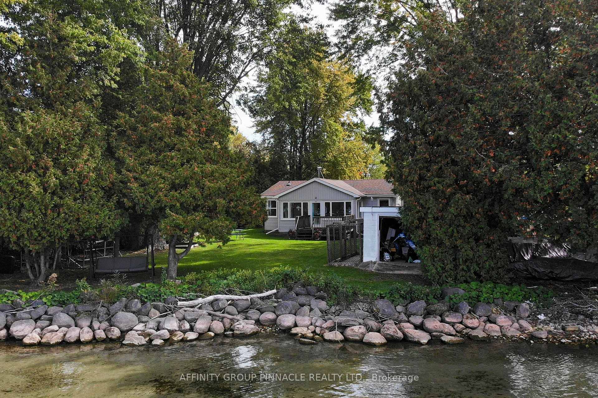 Photo 7 of 120 Irving Drive, Georgina, Pefferlaw — HOMEH