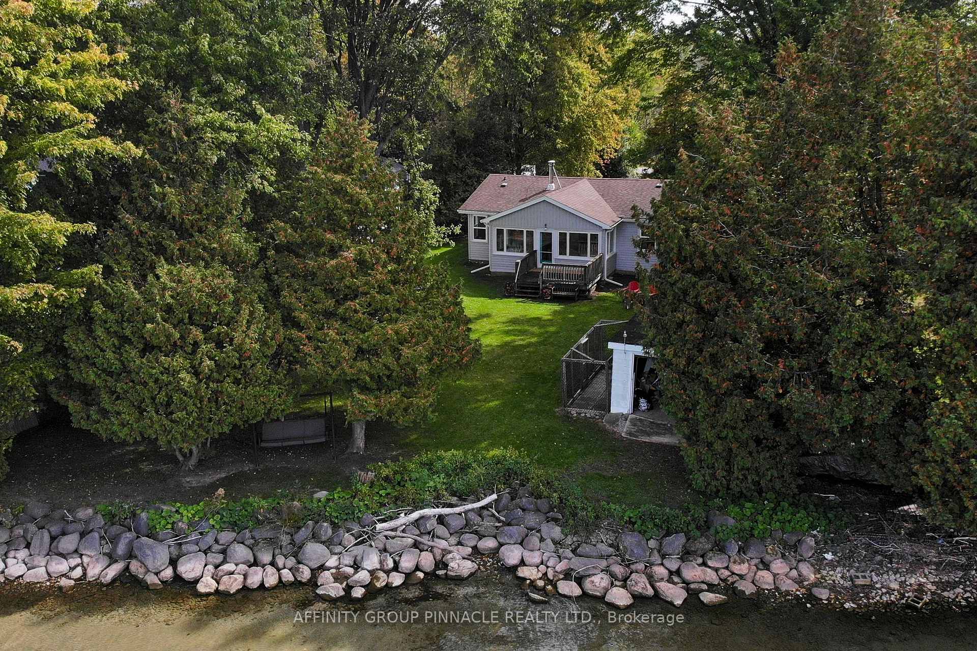 Photo 8 of 120 Irving Drive, Georgina, Pefferlaw — HOMEH