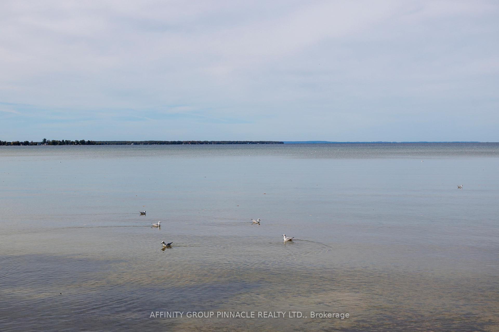 Photo 19 of 120 Irving Drive, Georgina, Pefferlaw — HOMEH