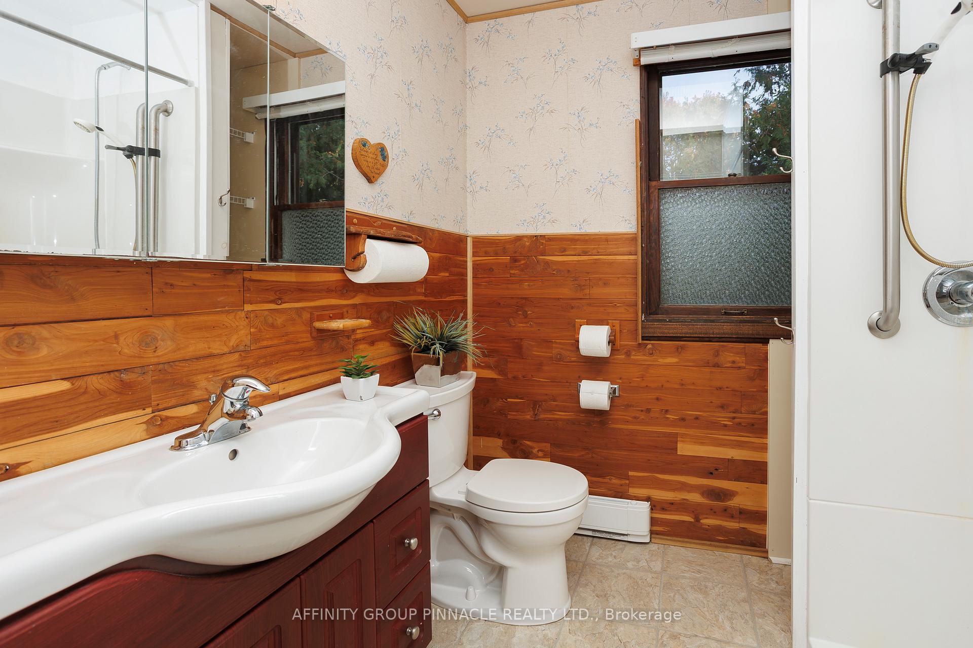 Photo 34 of 120 Irving Drive, Georgina, Pefferlaw — HOMEH